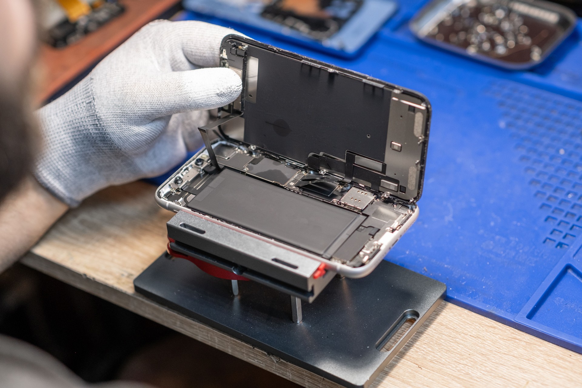 iPhone Screen Replacements